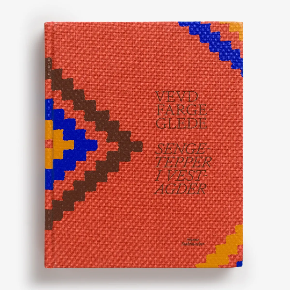 Vesterheim Fiber Arts | Fiber Arts-Vevd Fargeglede (Woven color joy Bedspreads in Vest-Agder) By Nanne Støhlmacher